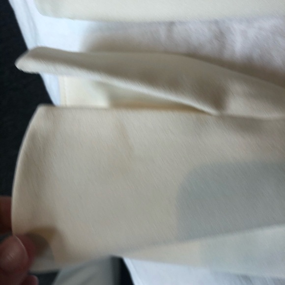 Off white suit - Picture 5 of 6